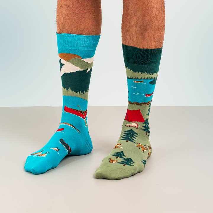 Men's Canada Mountain Scene Socks