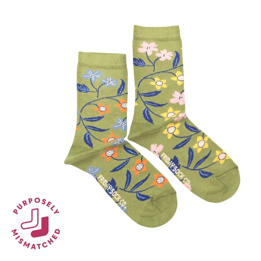 Women's Mismatched Crew Socks
